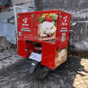 Box delivery motor fiberglass untuk frozen food dan cold chain dengan branding logo perusahaan — foto 19